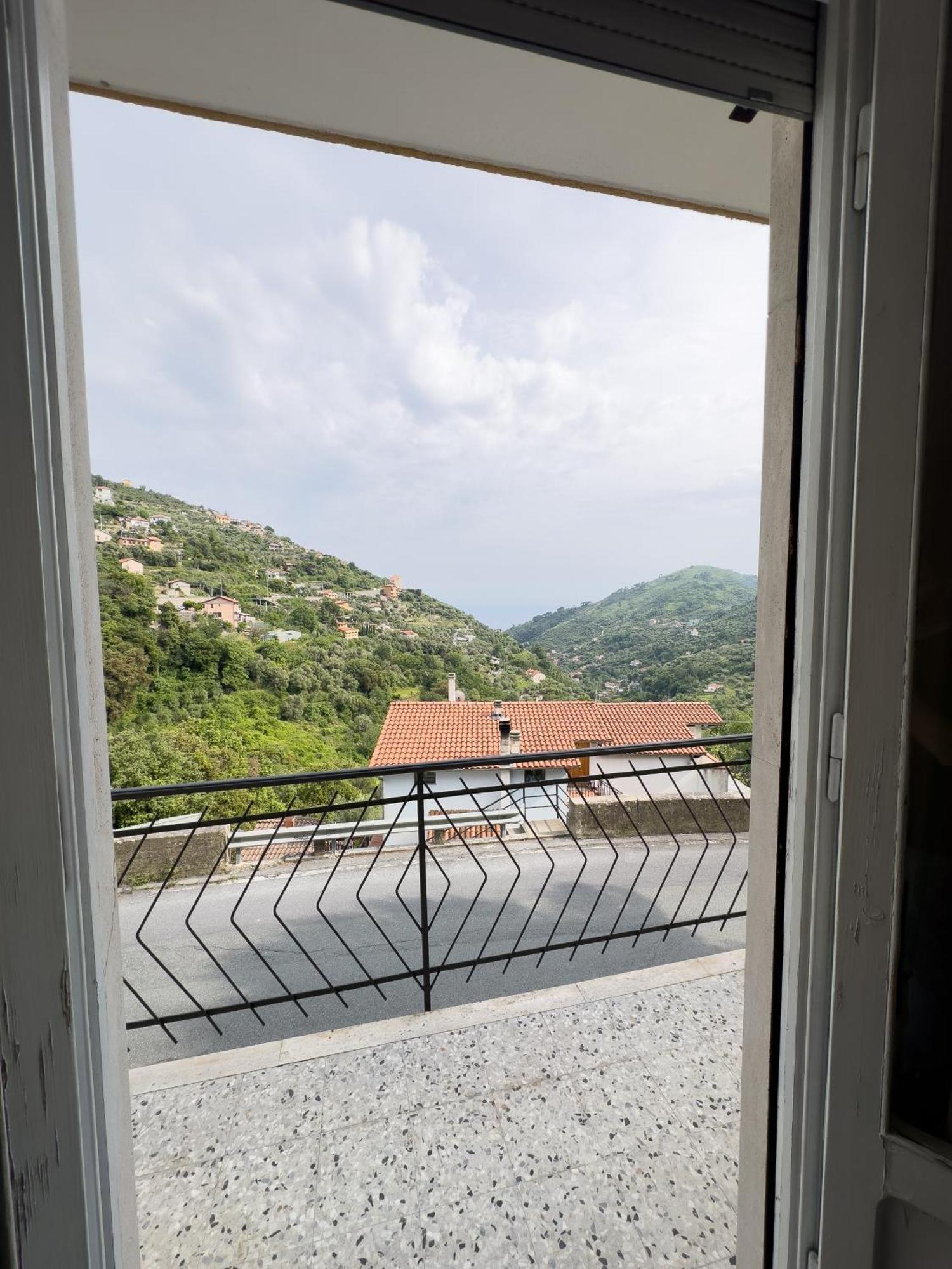 Sanremo Mare E Relax - Affittasi "Casa Illiade" Con Parcheggio Libero, Terrazza E Wi-Fi Apartment Bagian luar foto