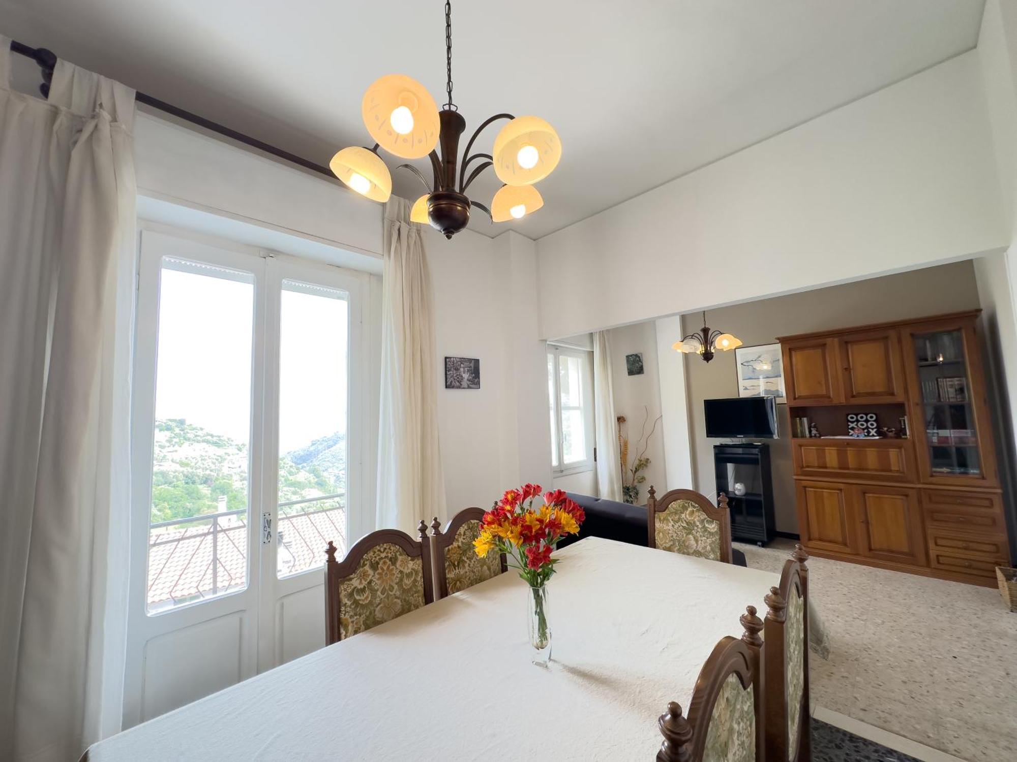 Sanremo Mare E Relax - Affittasi "Casa Illiade" Con Parcheggio Libero, Terrazza E Wi-Fi Apartment Bagian luar foto