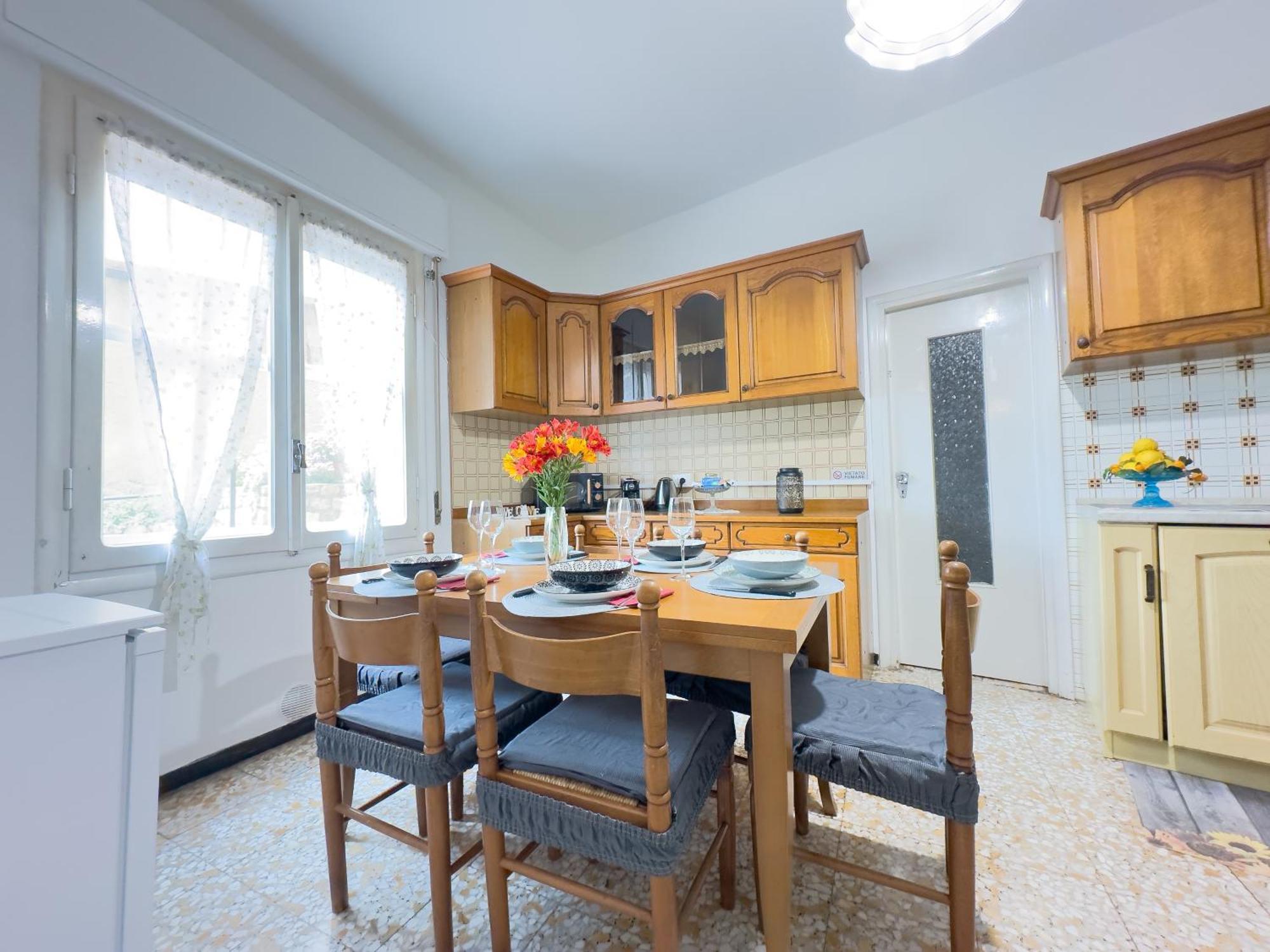 Sanremo Mare E Relax - Affittasi "Casa Illiade" Con Parcheggio Libero, Terrazza E Wi-Fi Apartment Bagian luar foto