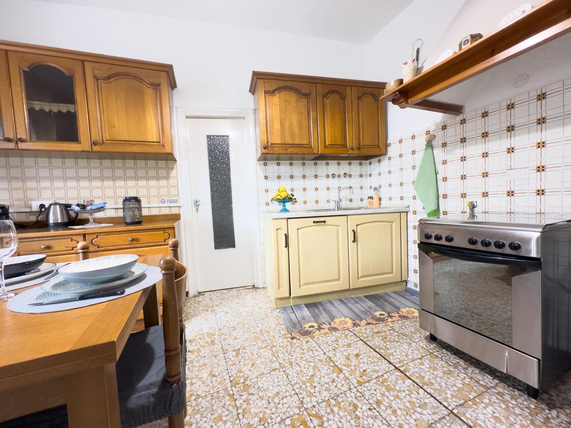 Sanremo Mare E Relax - Affittasi "Casa Illiade" Con Parcheggio Libero, Terrazza E Wi-Fi Apartment Bagian luar foto