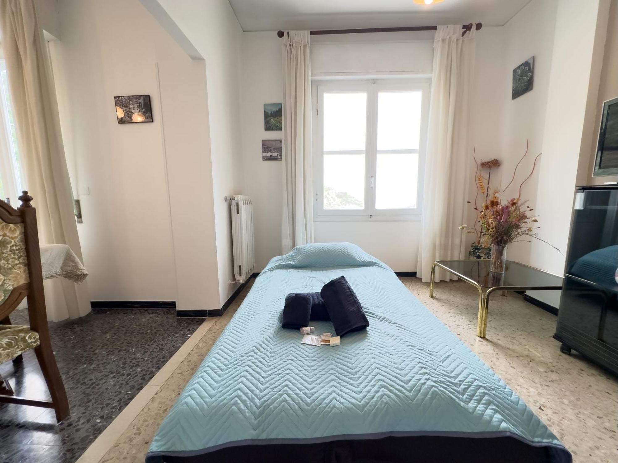 Sanremo Mare E Relax - Affittasi "Casa Illiade" Con Parcheggio Libero, Terrazza E Wi-Fi Apartment Bagian luar foto